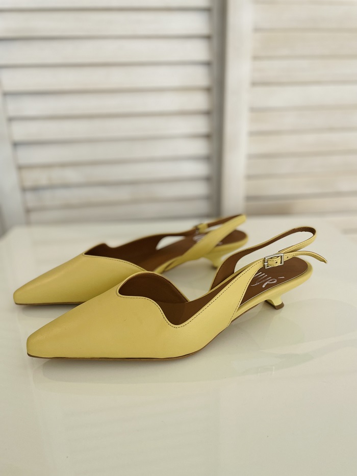 Žlté sandalky Ovye 36